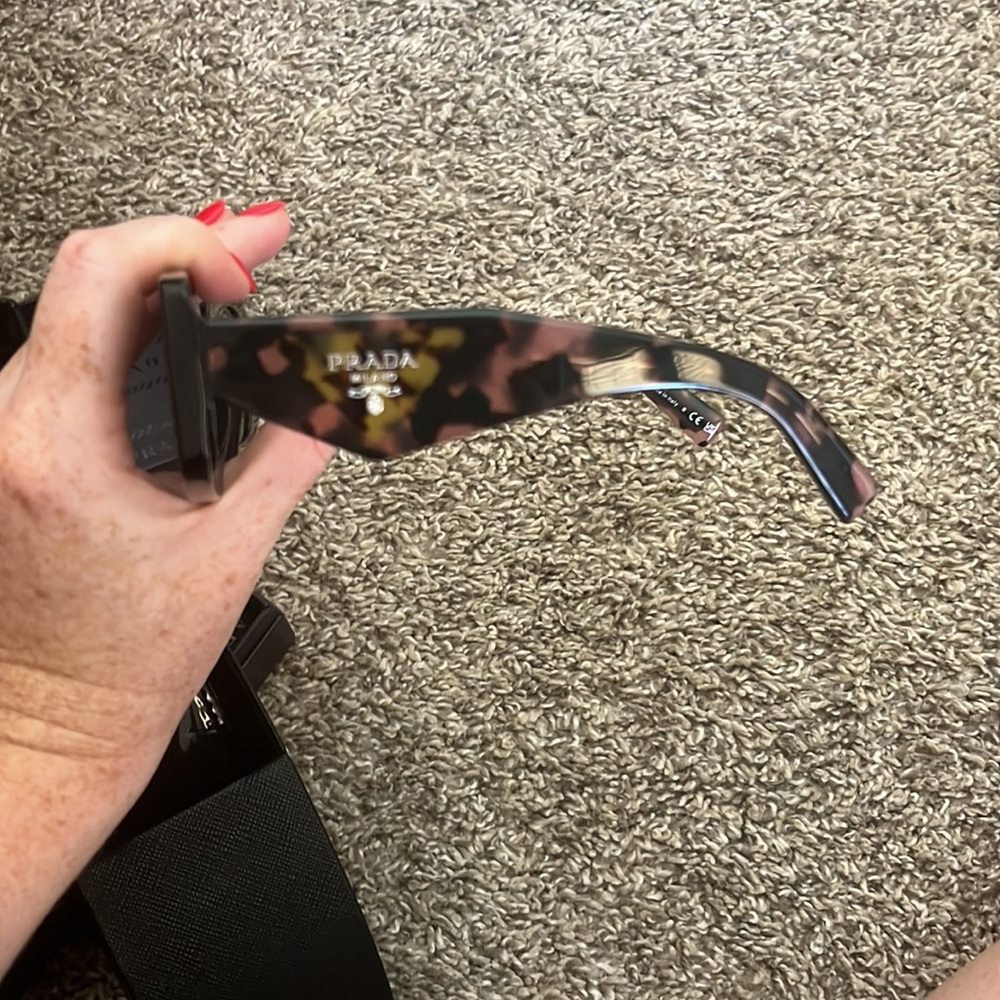 Prada Symbole sunglasses - Picture 5 of 7